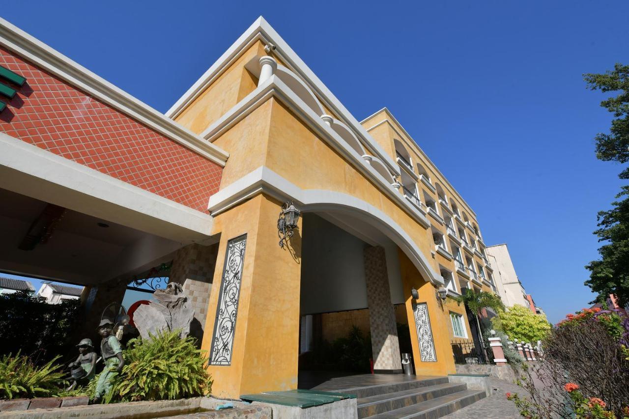 Oyo 109 Ozone Prime Pattaya Otel Dış mekan fotoğraf
