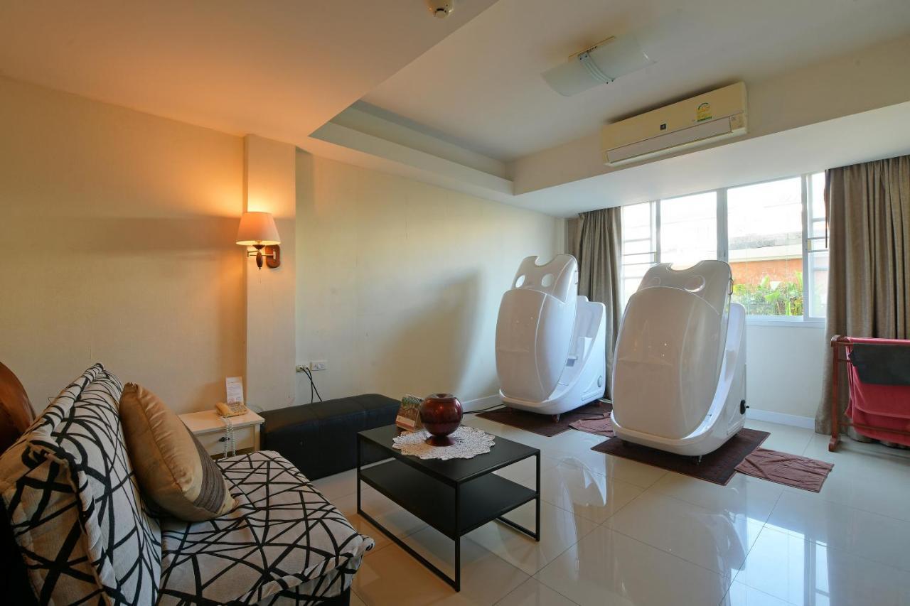 Oyo 109 Ozone Prime Pattaya Otel Dış mekan fotoğraf